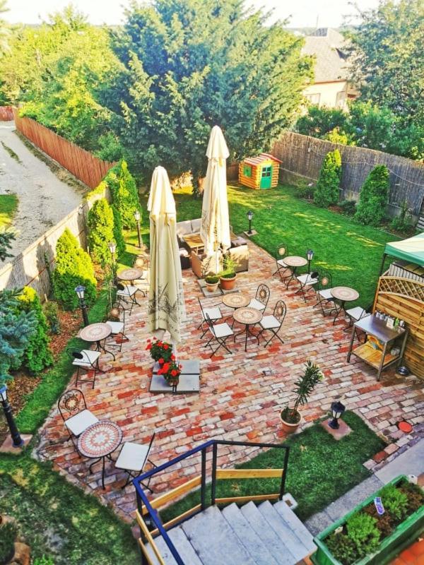 Apartman Poirot Balcony Ерд Екстериор снимка