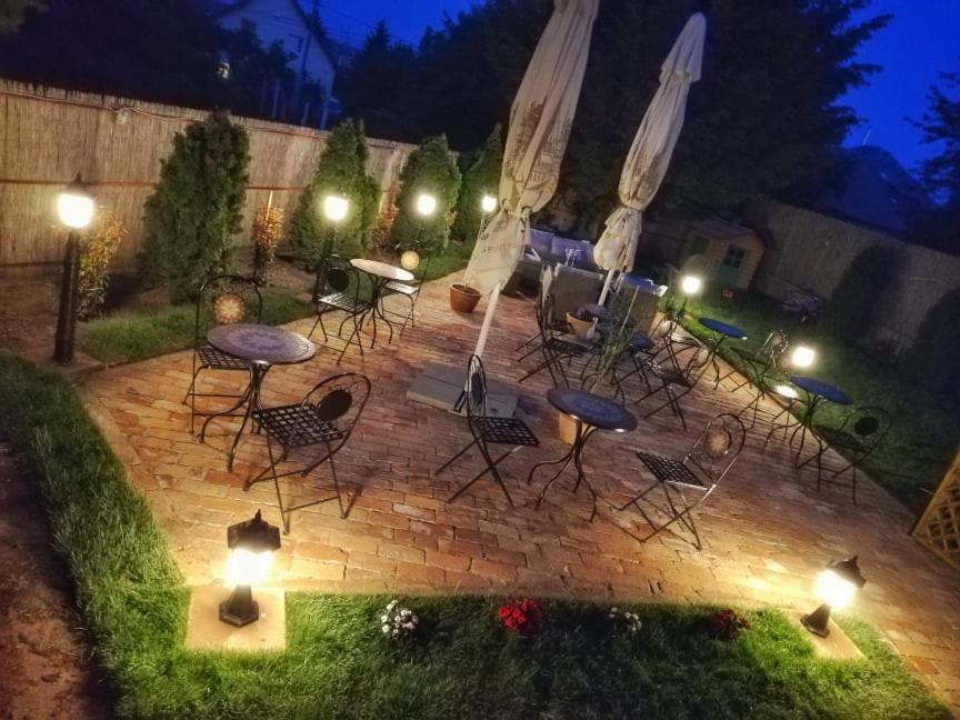 Apartman Poirot Balcony Ерд Екстериор снимка